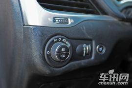 Jeep-自由光-2.4L 都市版