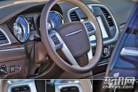 凶猛的大块头 车讯网测试克莱斯勒300C 