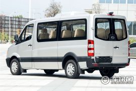 厦门金龙联合-凯特-2.8T轻型客车豪华型SC28R