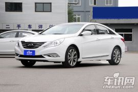 北京现代-索纳塔八-2.0L 自动尊贵版