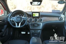 奔驰-奔驰GLA-GLA 260 4MATIC