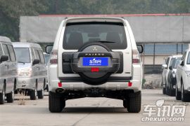 三菱-帕杰罗-3.0L 精英超越版 国V