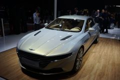 阿斯顿·马丁-拉贡达