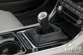 捷豹-捷豹XE 20d 2015