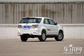 丰田-Fortuner-2.7L 标准版
