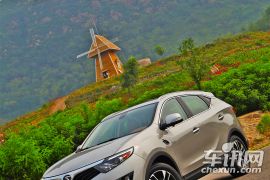 以潮流和科技打开市场 车讯网试驾东南DX7