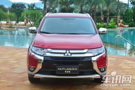 三菱-欧蓝德-2.4L 四驱精英版 5座