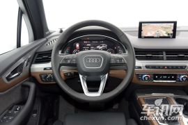 奥迪-奥迪Q7-45 TFSI 运动型  ￥0.0