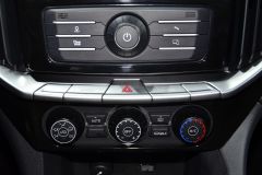 江铃汽车-全新驭胜