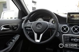 奔驰-奔驰A级-A 200  ￥27.9