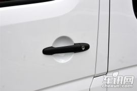 福建奔驰-凌特-2.1T尊旅 中轴版  ￥41.6