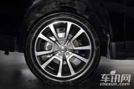 Jeep-指南者-2.0L 两驱豪华版  ￥24.49
