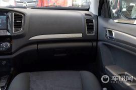 福田汽车-萨瓦纳-2.0T 四驱汽油尊享版7座