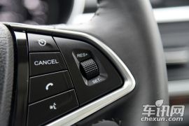 众泰汽车-众泰Z700