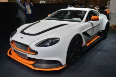 阿斯顿·马丁-V8 Vantage