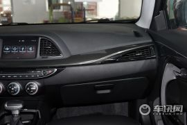 广汽乘用车-传祺GA6-235T 自动豪华版