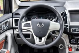 北汽银翔-北汽幻速H3F-1.5L 豪华型 7座