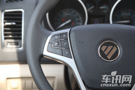 福田汽车-萨瓦纳-2.8T 四驱柴油尊享版5座