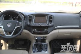 福田汽车-萨瓦纳-2.8T 四驱柴油尊享版5座