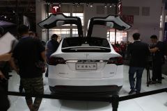 TESLA-MODEL X