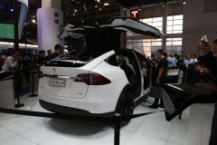 TESLA-MODEL X