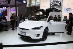 TESLA-MODEL X