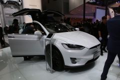 TESLA-MODEL X