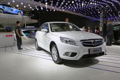 北汽新能源-EU260