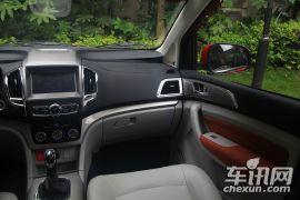 北汽银翔-幻速H3F-1.5L 尊贵型 7座