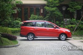 北汽银翔-幻速H3F-1.5L 尊贵型 7座