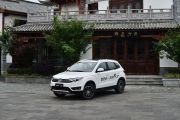 一汽吉林-森雅R7-1.6L 尊贵型