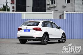 上汽大众-桑塔纳-Cross 1.6L 自动舒适型  ￥12.99