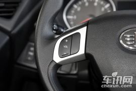 天津一汽-夏利N7-1.3L 自动豪华型