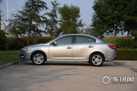 天津一汽-骏派A70-1.6L 自动豪华型