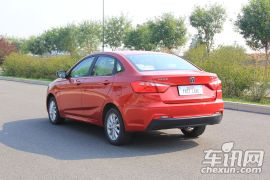 长安汽车-悦翔V7-1.0T 手动劲驰新锐型