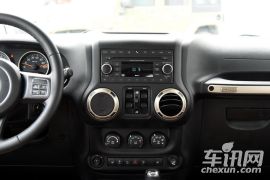 Jeep-牧马人-3.0L 75周年致敬版