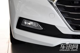 北京现代-现代悦纳-1.6L 自动精英版TOP