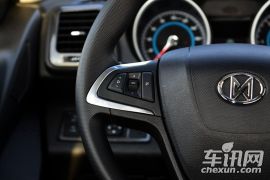 江铃集团轻汽-骐铃T7-2.8T四驱尊贵版加长轴距JE493ZLQ4CB