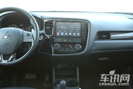 广汽三菱-欧蓝德-2.4L 四驱精英版 5座