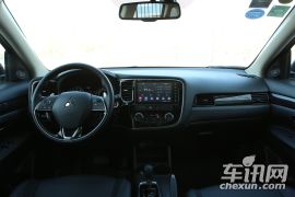 广汽三菱-欧蓝德-2.4L 四驱精英版 5座