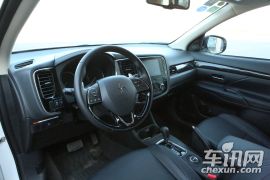 广汽三菱-欧蓝德-2.4L 四驱精英版 5座