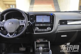 广汽三菱-欧蓝德-2.4L 四驱精英版 5座