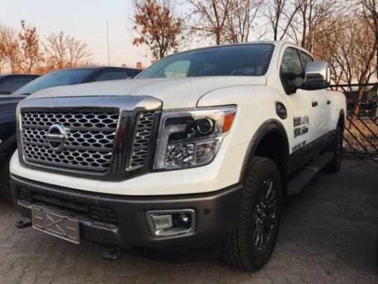 大排量越野皮卡日产尼桑泰坦5.0T豪情【汽车时代网】