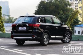 广汽三菱-欧蓝德-2.4L 四驱尊贵版 7座