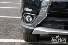 广汽三菱-欧蓝德-2.4L 四驱尊贵版 7座