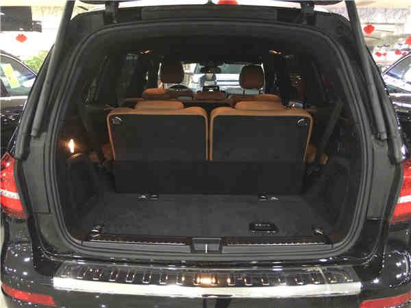 17款奔驰GLS400amg现车最新报价优惠5万