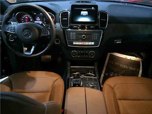 17款奔驰GLS400amg现车最新报价优惠5万