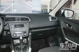 东风雷诺-科雷嘉-2.0L 两驱舒适版