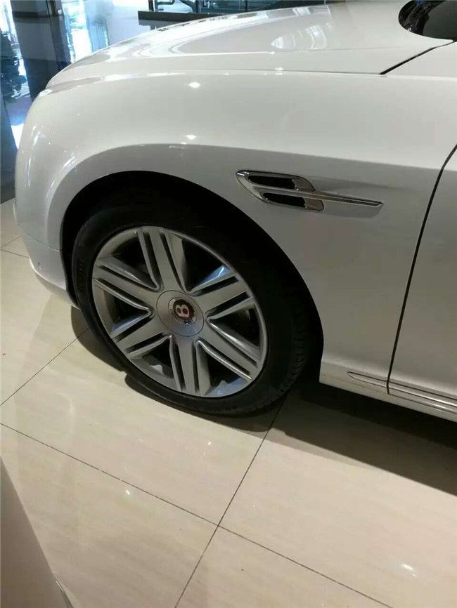 2017款宾利欧陆GT时尚尊贵跑车华丽呈现