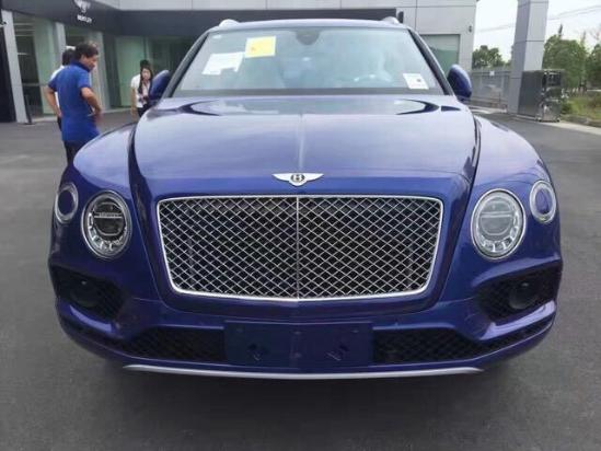 17款宾利添越4.0t v8柴油版现车可优惠10万